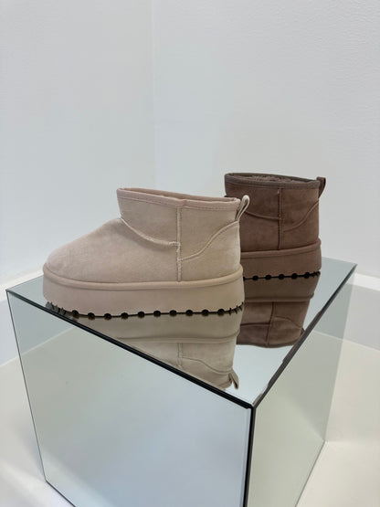 Lyrio | mini boots